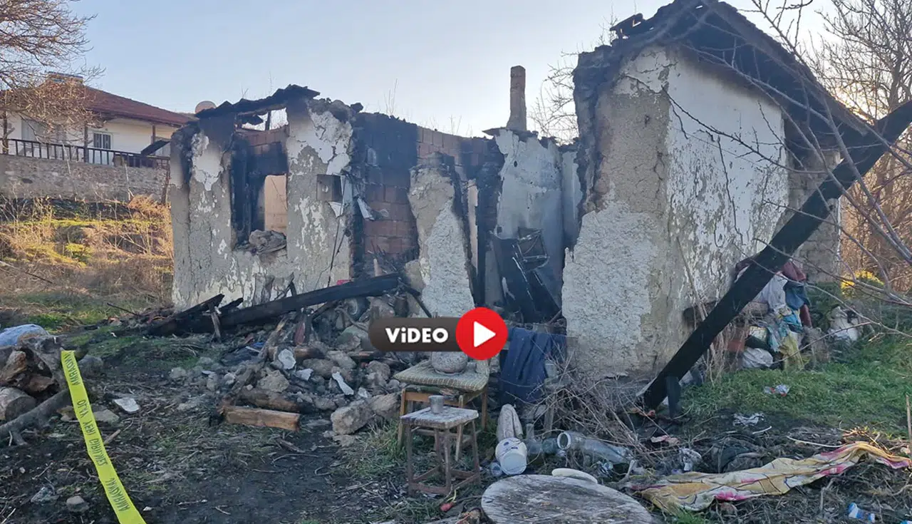 Yalnız Yaşıyordu, Küle Dönen Evde Cesedi Bulundu