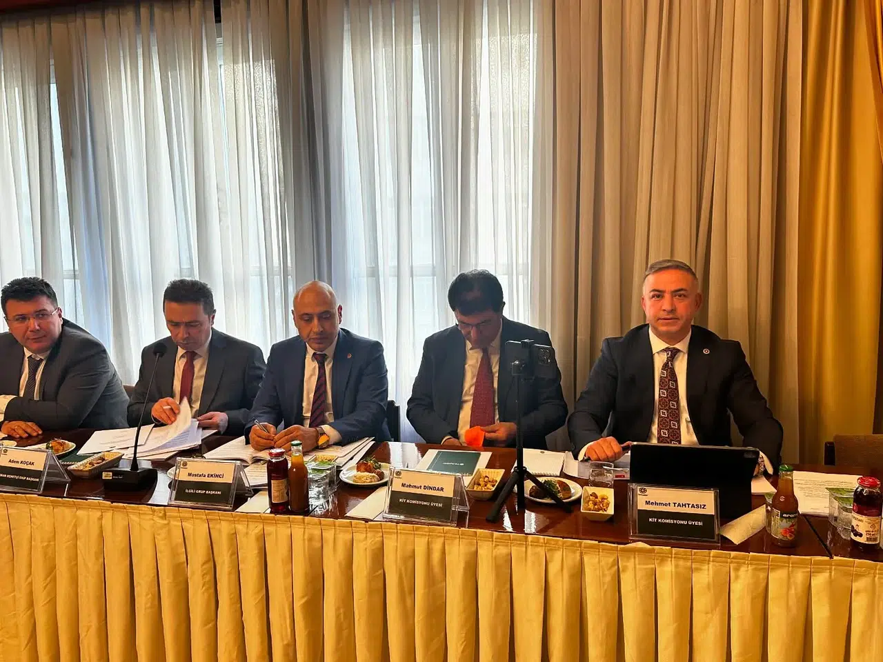 ‘Yüklü Faiz Ödemeleri Yüzünden Şekeri Pahalıya Alıyoruz’