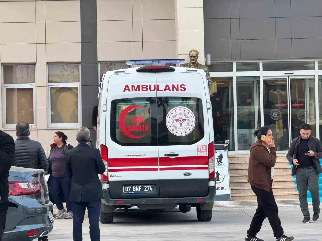 Adliyeye Sevk Edilen Eniştesine Takviye İçin Geldi, Kalp Krizi Geçirip Hayatını Kaybetti