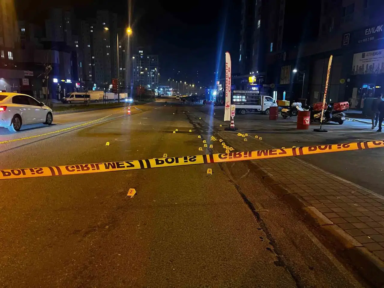 Avcılar’da İş Yerine Silahlı Atak: 3 Yaralı