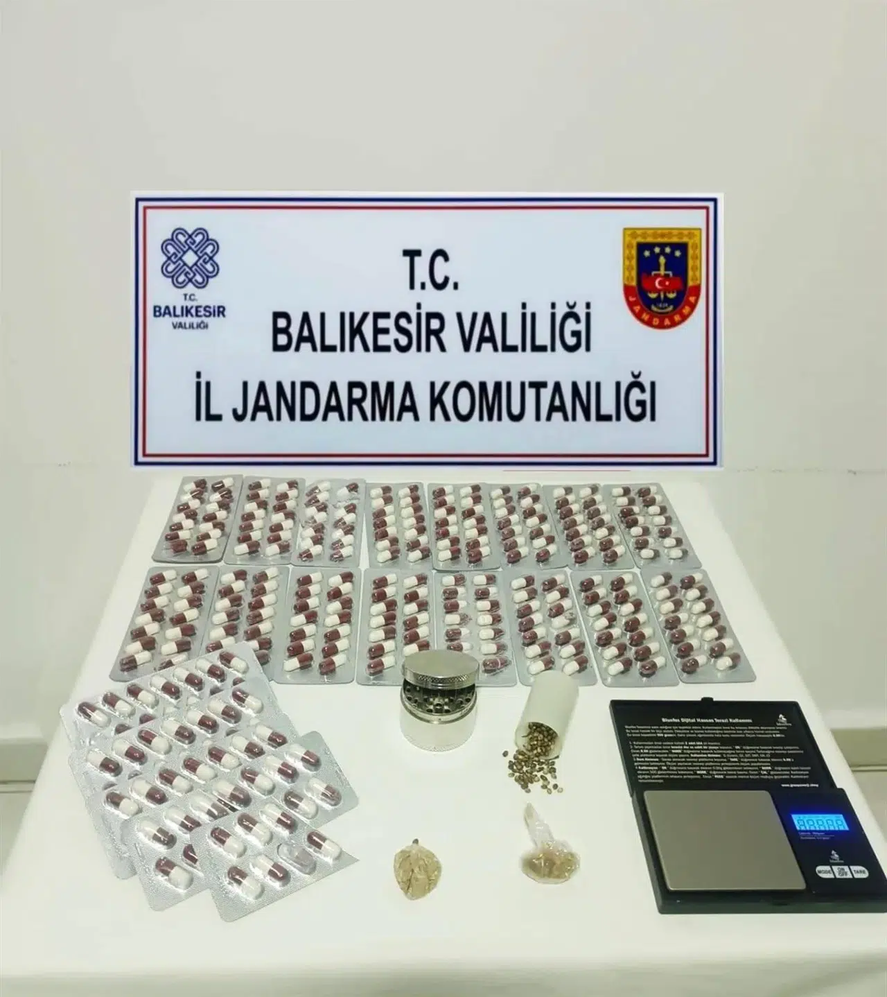 Balıkesir’de 2 Uyuşturucu Taciri Yakalandı