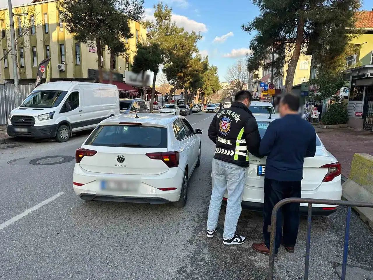 Beykoz’da Trafiği Tehlikeye Düşüren 2 Şoför Yakalandı
