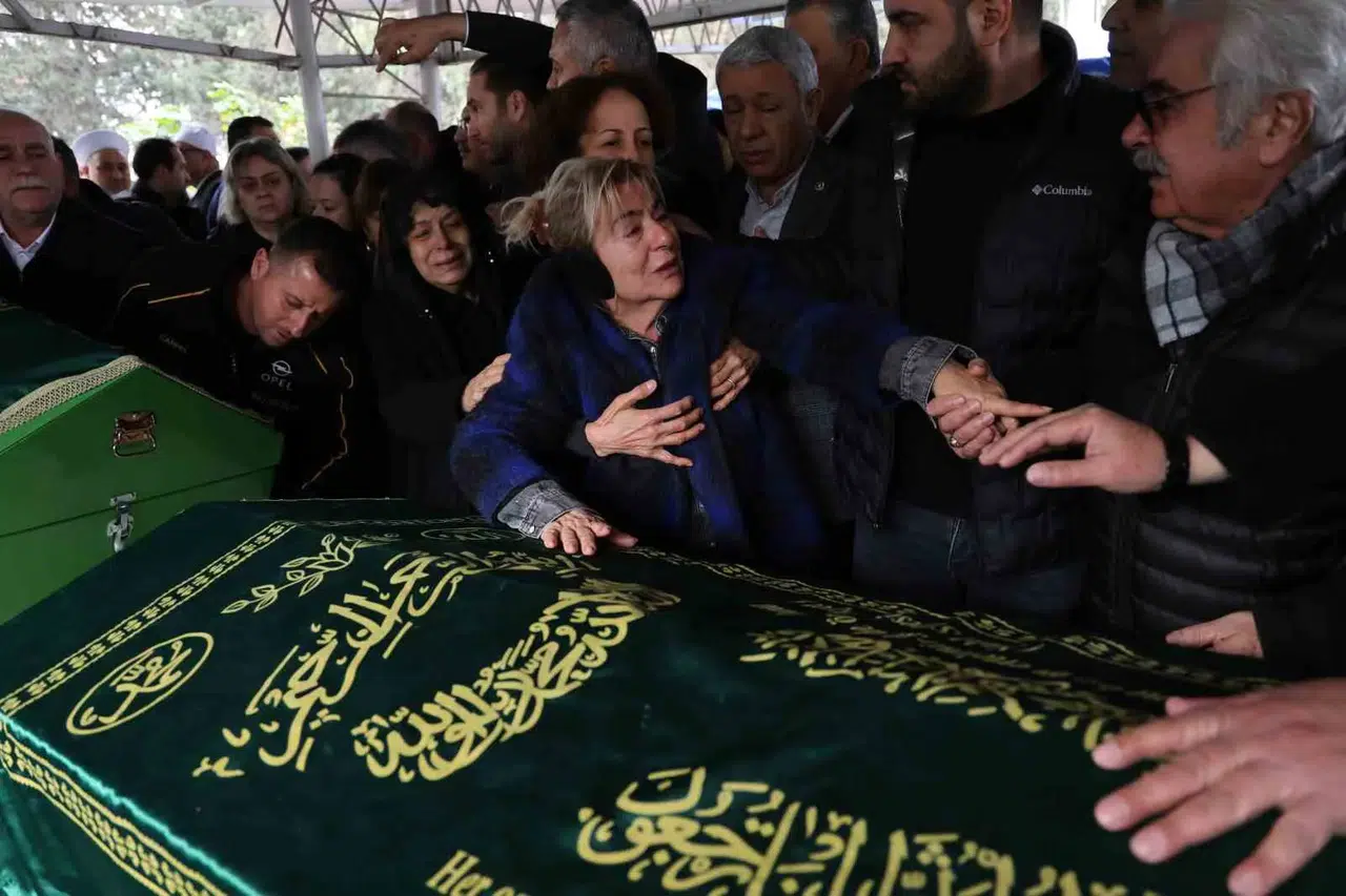Bolu’daki Otel Yangınında Ölen Adanalı Doğan Ailesi Yan Yana Toprağa Verildi