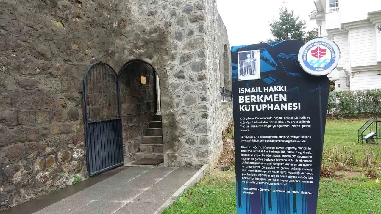 Bu Kütüphane Zindanda