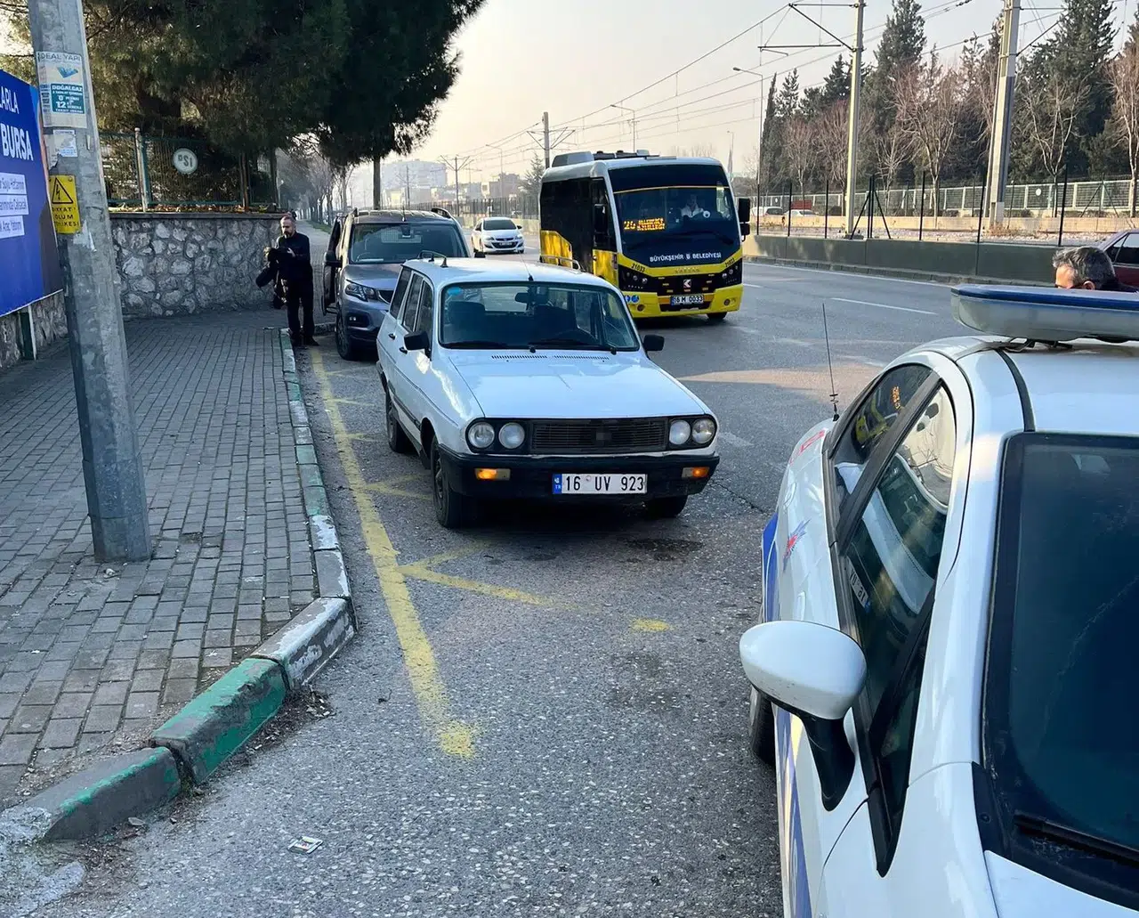 Bursa’da Araba Hırsızı 24 Saat Geçmeden Çaldığı Araçla Yakalandı