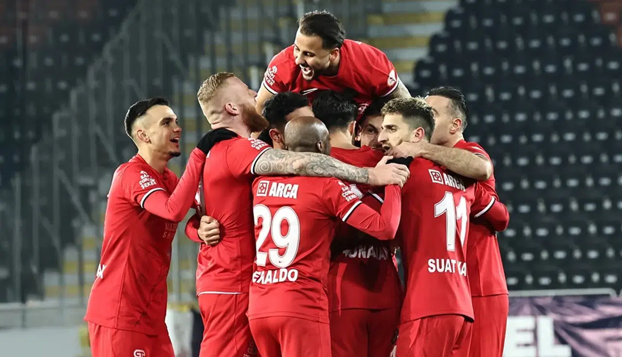 Çorum FK, Liderden Daha Az Yenildi
