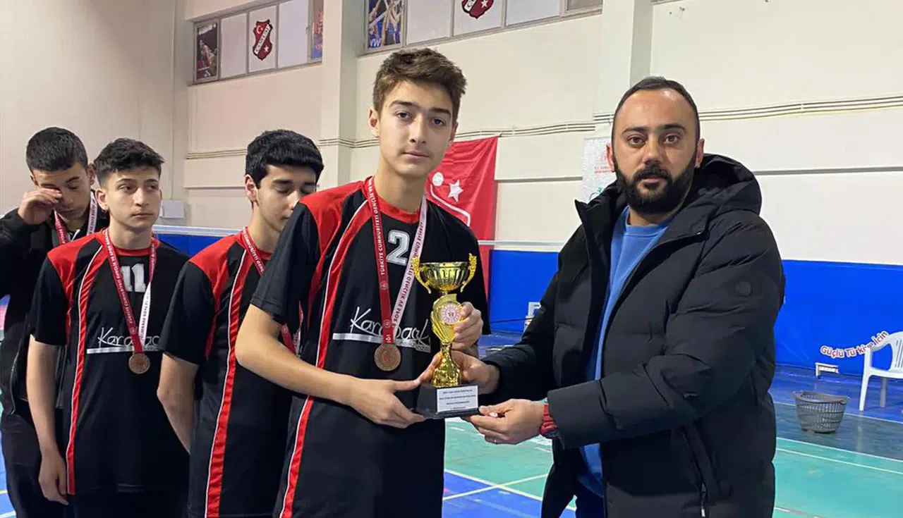 Erkekler Badminton Turnuvası Sona Erdi