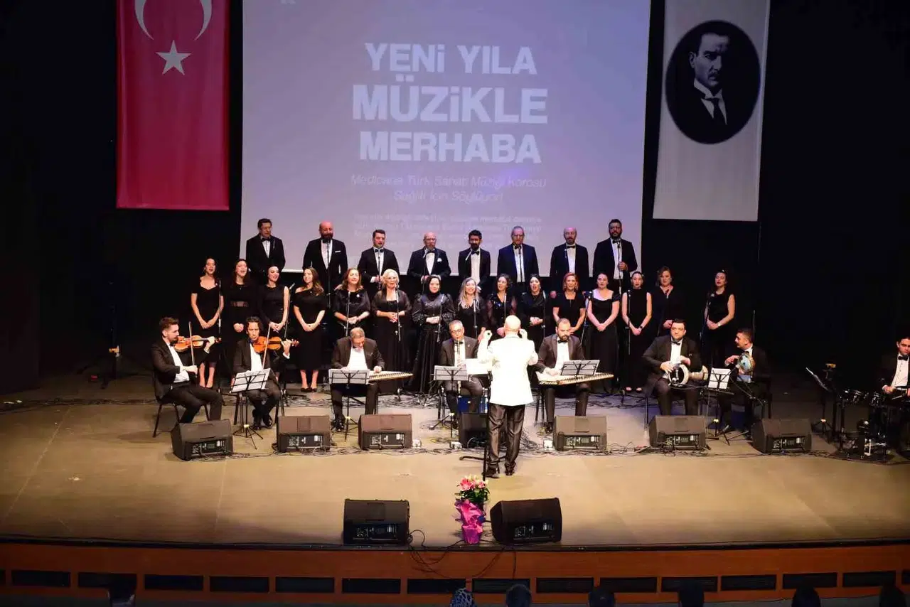 Doktor, Hemşire ve Hasta Bakıcılardan Oluşan Tsm Korosuna Büyük İlgi
