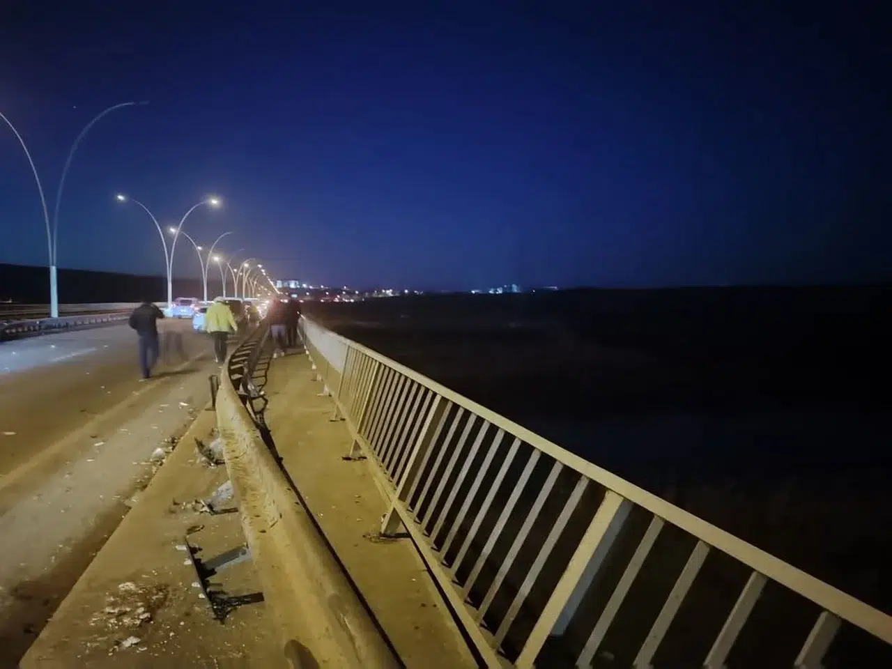 Edirne’de 20 Tonluk Tır Köprüden Düştü: 2 Yaralı