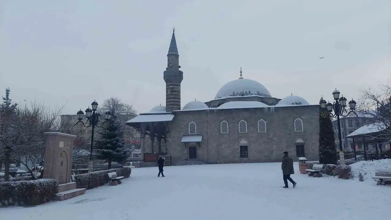 Erzurum’da Kar Yağışı Tesirli Oldu