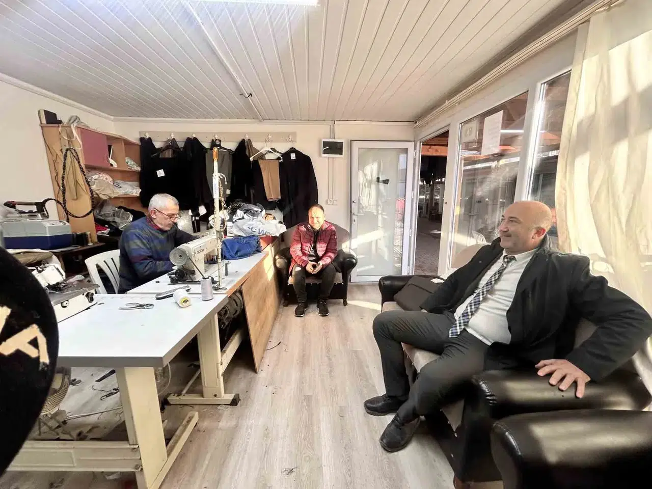 İskenderun’da Kurulan Prefabrik Çarşı 110 Depremzede Esnafa Can Suyu Oldu