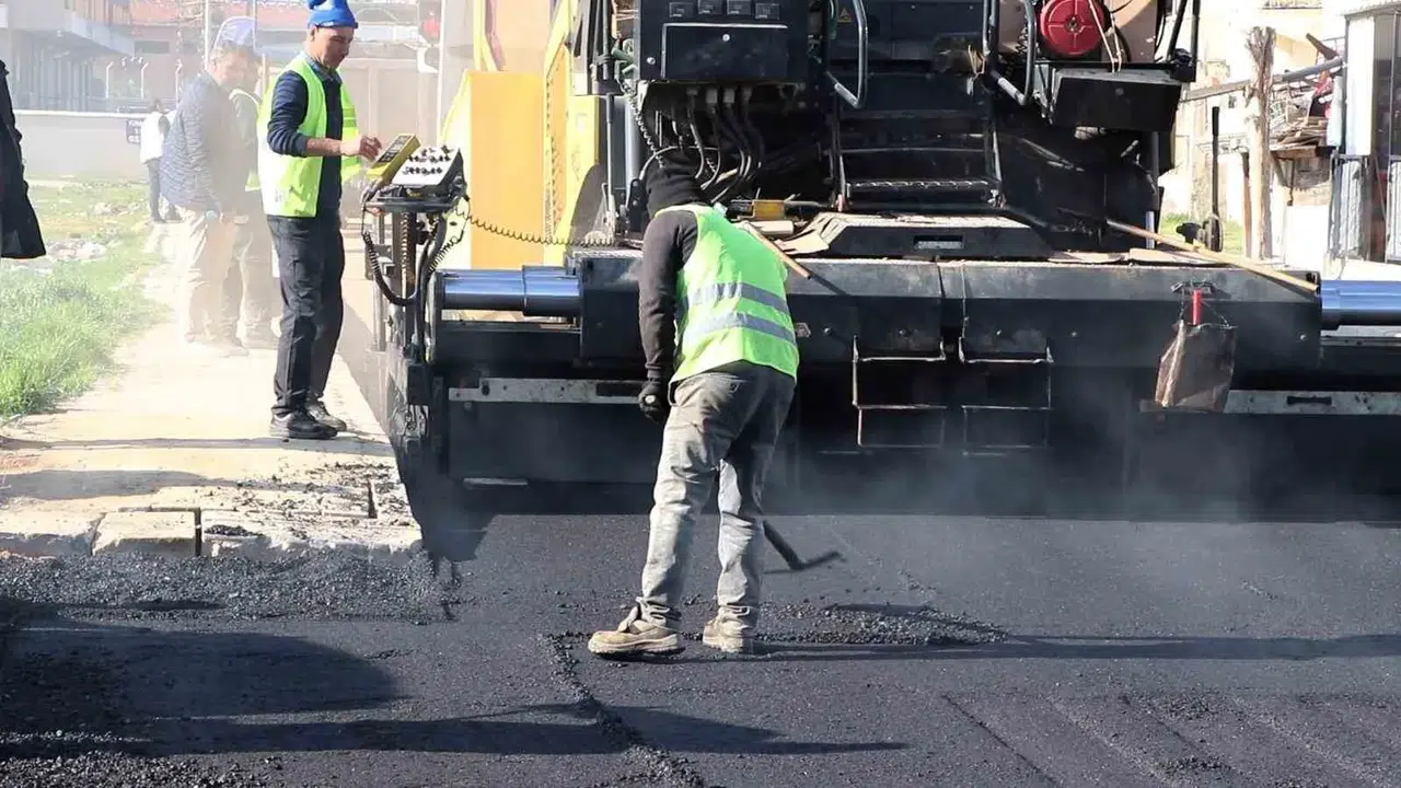 İzmir’de Gaye 1 Milyon Ton Asfalt