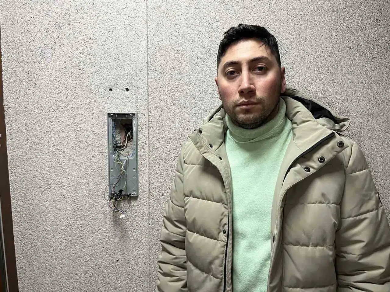 Küçükçekmece’de Hırsızlar Apartman Diyafonunu Çalıp Bu türlü Götürdü