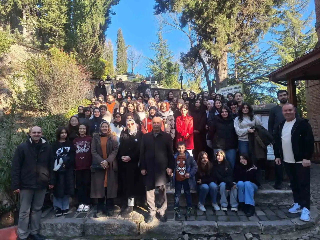 Pir Edebali Türbesi Yarıyıl Tatilinde Ziyaretçi Akınına Uğruyor
