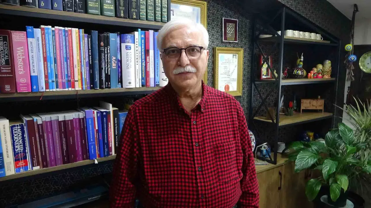 Prof. Dr. Tevfik Özlü: "En Âlâ Balgam Sökücü Sudur"