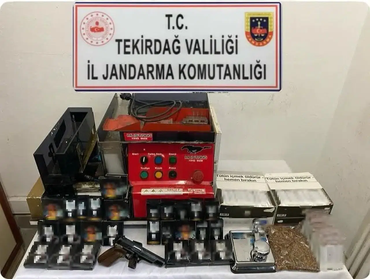 Tekirdağ’da Kaçakçılık ve Ruhsatsız Silah Operasyonlarında 4 Kişi Yakalandı