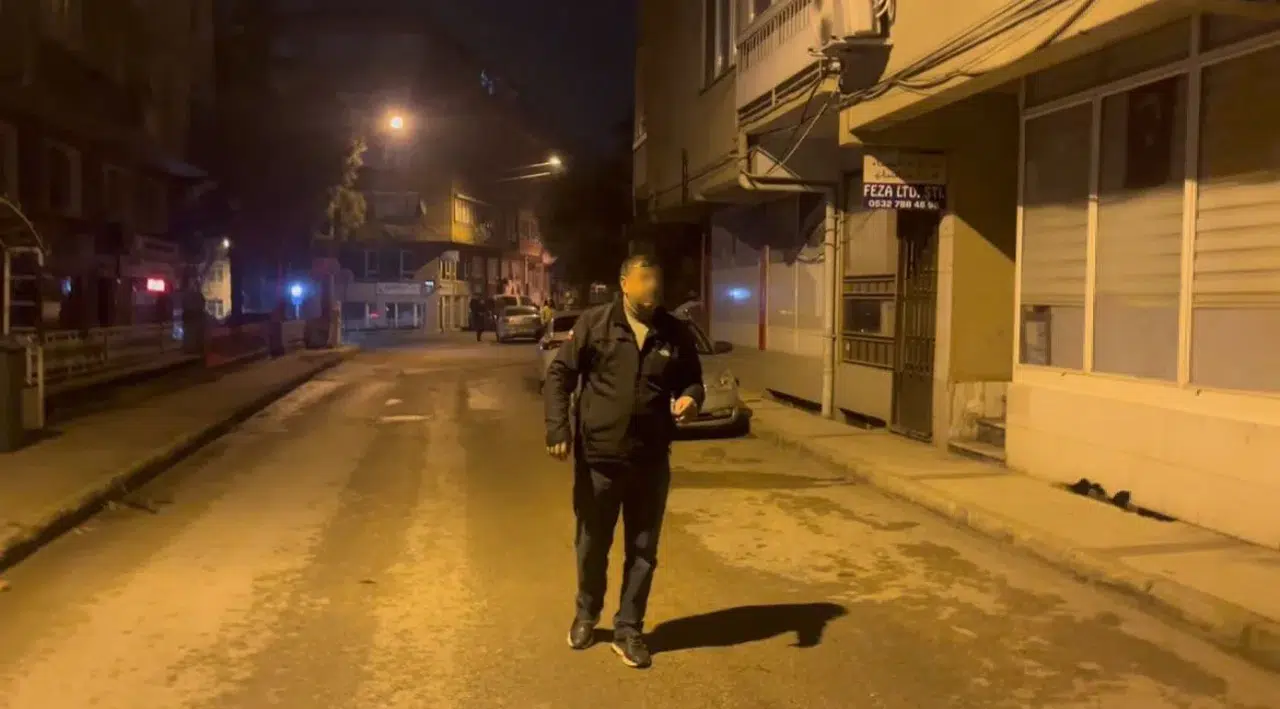 Uygulama Noktasını Görünce Park Etti: Alkollü Şoförün Enteresan Diyalogları Kamerada