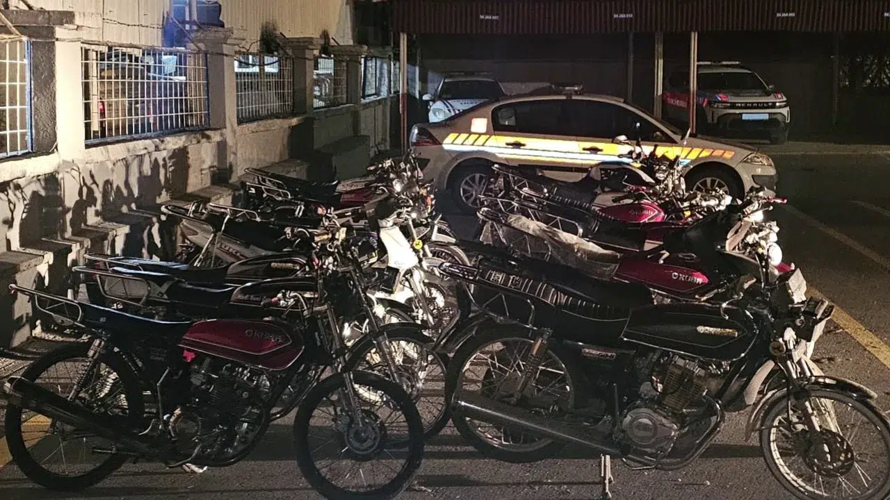 Yasadışı Motosiklet Yarışına Jandarma Manisi: 102 Farklı Husustan 326 Bin Lira Ceza