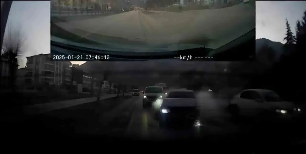 Yaya Geçidindeki Kaza Araç Kamerasında