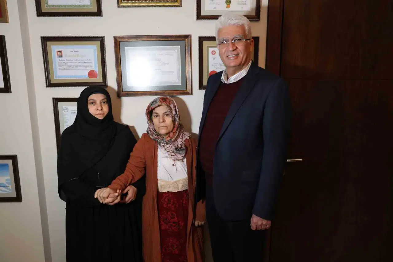 11 Yıldır Yürüyemiyordu, Sıhhatine Adana’da Kavuştu