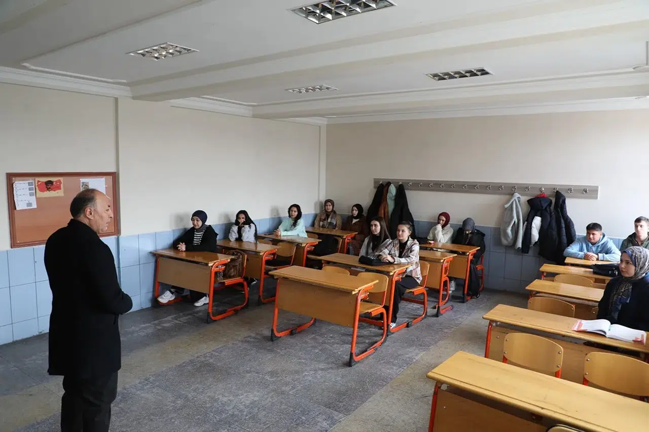 Başkan Arslan’dan Öğrencilere Destek