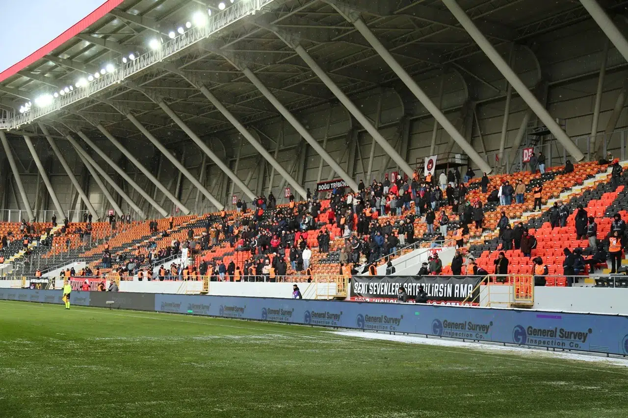 Çorum FK Tribünleri Boş Kaldı