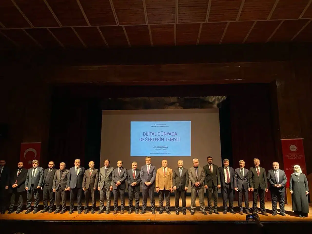 ‘Dijital Dünyada Dini Değerler’ Konuşuldu