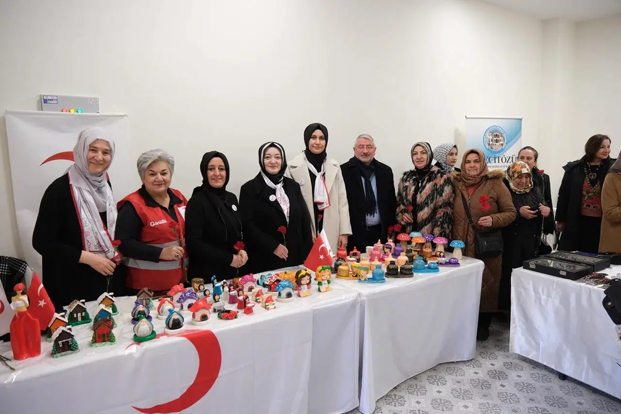 Kadınların El Emekleri Bedesten'de Görücüye Çıktı