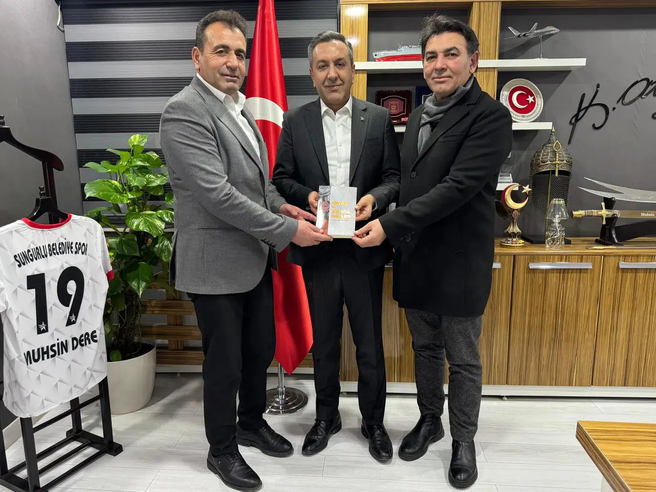 ‘Savaş ve Gonca Güller’i Hediye Ettiler