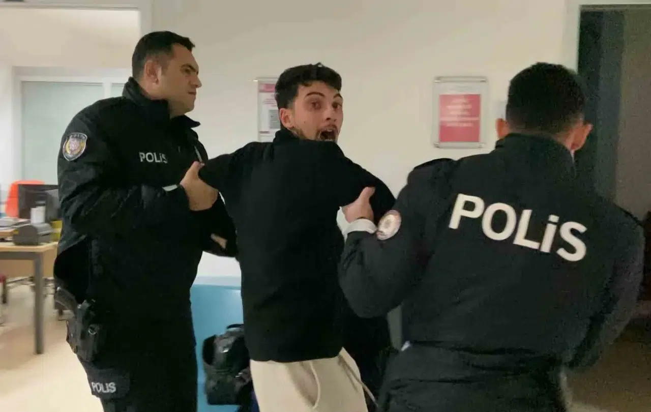 Aksaray’da 2 Hakimin Aracına Çarpan Alkollü Şoför, Otogarda Kaçarken Yakalandı