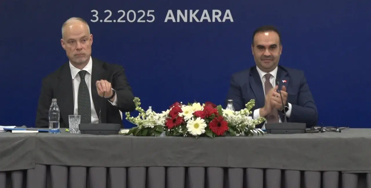 Bakan Kacır: "Ar-Ge, Yatırım ve Tedarik Planlamaları ve Nitelikli İnsan Kaynağı Yatırımları, Türk Savunma Sanayiini Global Ölçekte Devler Ligine Taşıdı"