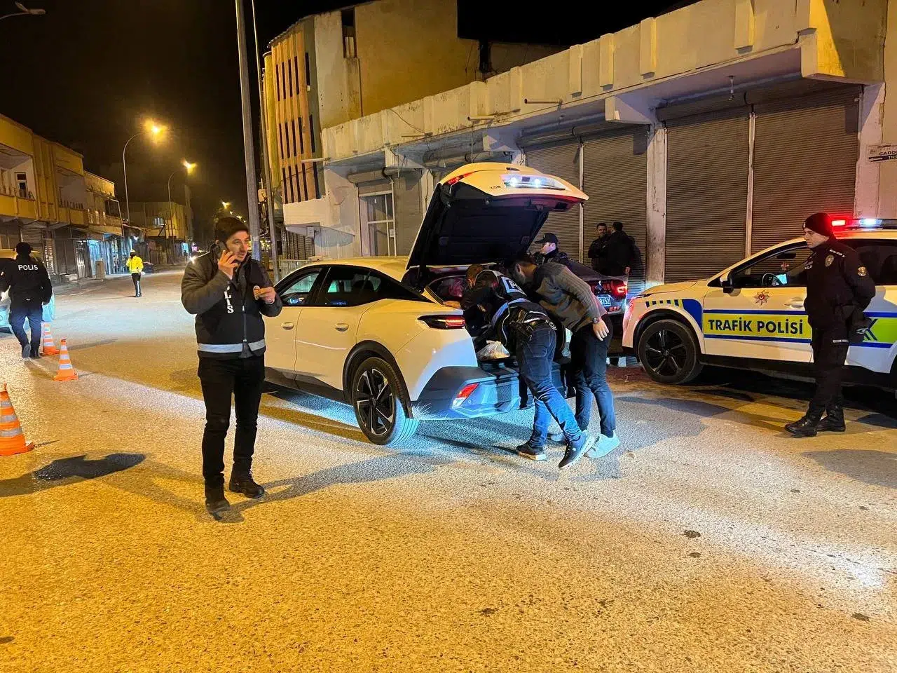 Ceylanpınar’da ’Huzur 63’ Uygulamasına 250 Polis Katıldı