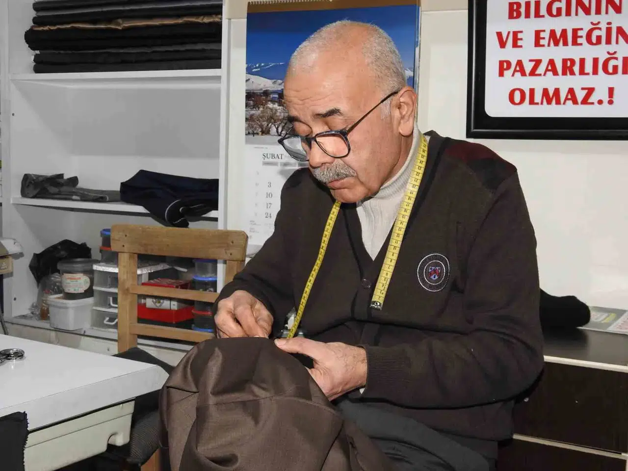 Çocuk Yaşta Eline Aldığı İğne İpliği 56 Yıldır Bırakmadı