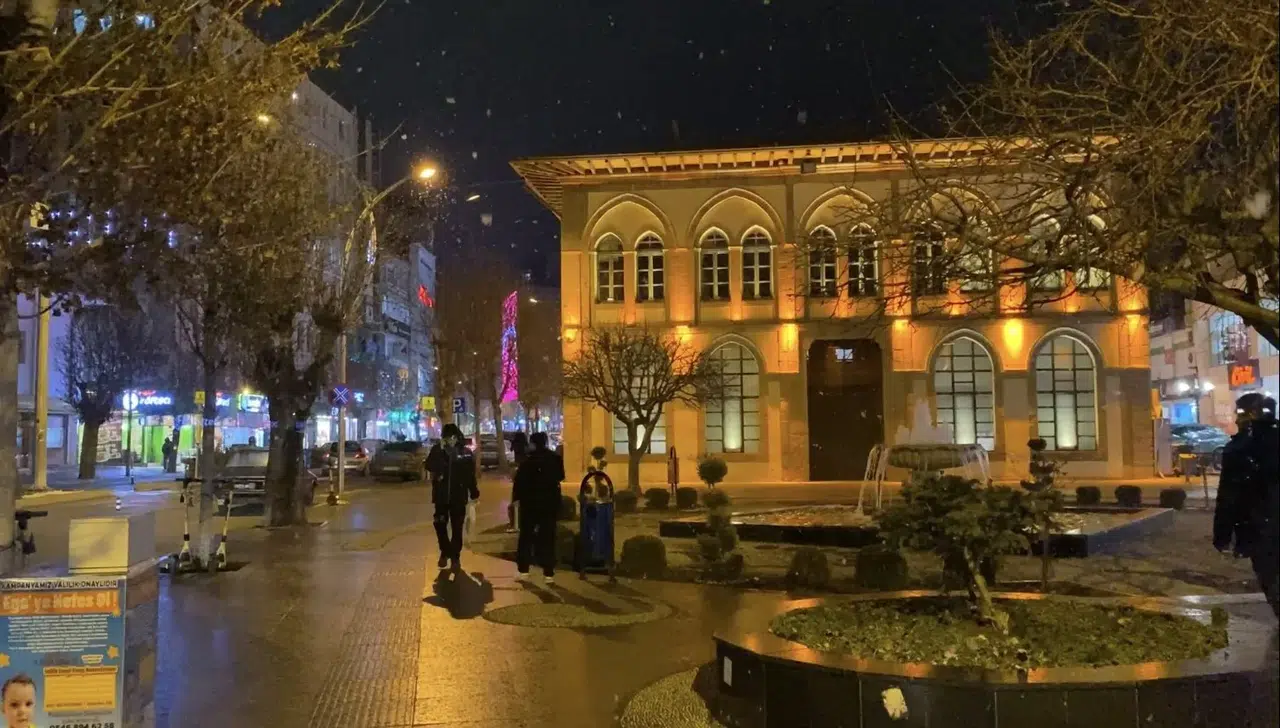 Çorum’da Kar Yağışı Tesirli Olmaya Başladı