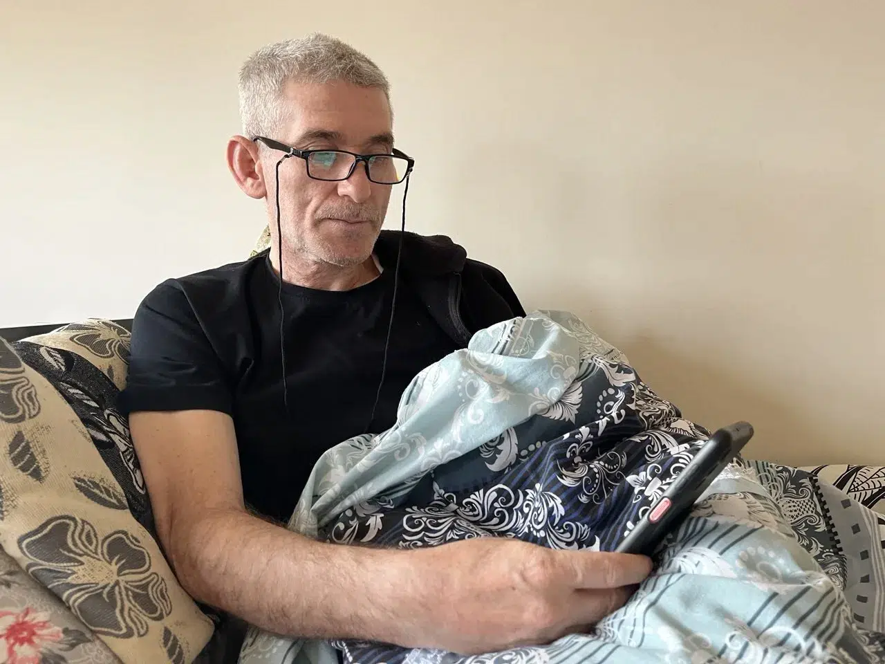 Eşini ve Oğlunu Sarsıntıda Kaybeden Babanın Acısı Birinci Günkü Üzere
