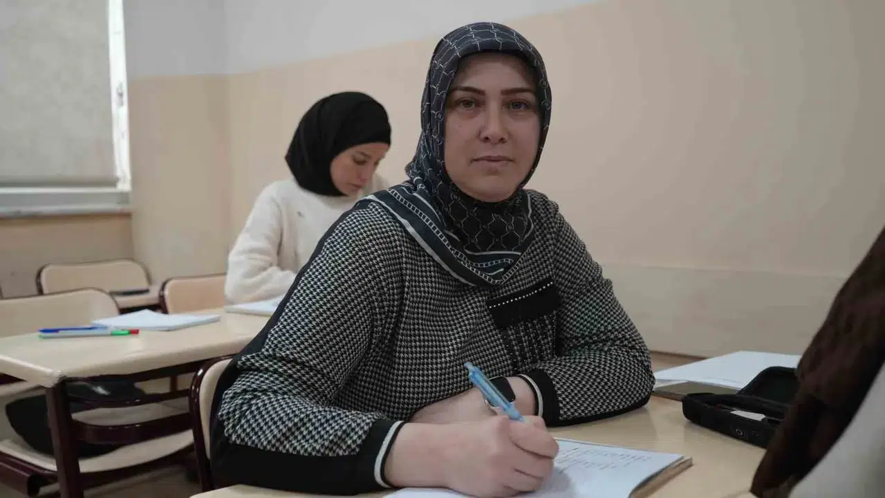 Gaziantep’te Bayanlar Fiyatsız Yabancı Lisan Kursuyla Kendini Geliştiriyor