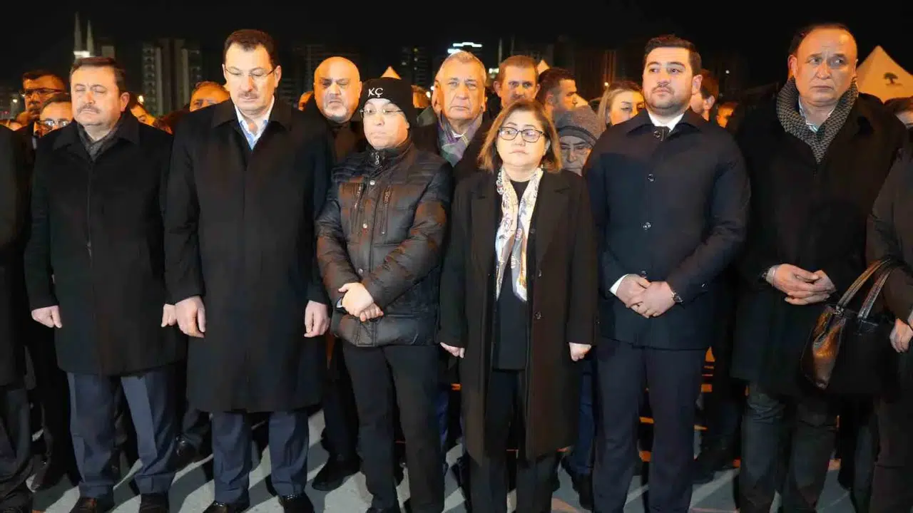 Gaziantep’te Sarsıntı Şehitleri İçin Sessiz Yürüyüş ve Anma Programı