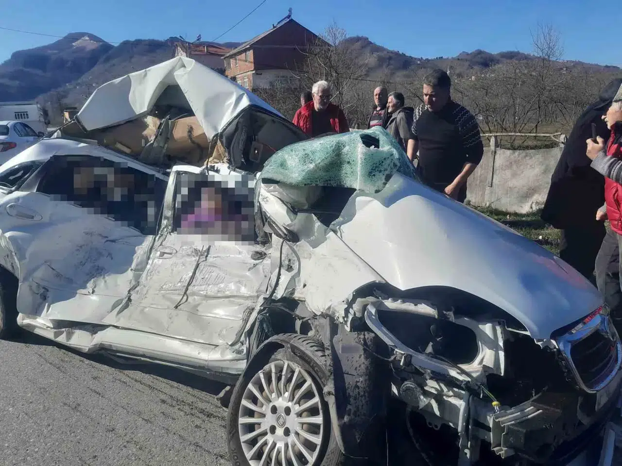 Giresun’da Trafik Kazası: 3 Meyyit, 1 Yaralı
