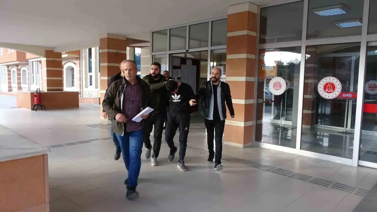 Gürültü İçin Konutundan Çıkan Komşusunu Öldüren Sanığa Müebbet Mahpus Talebi