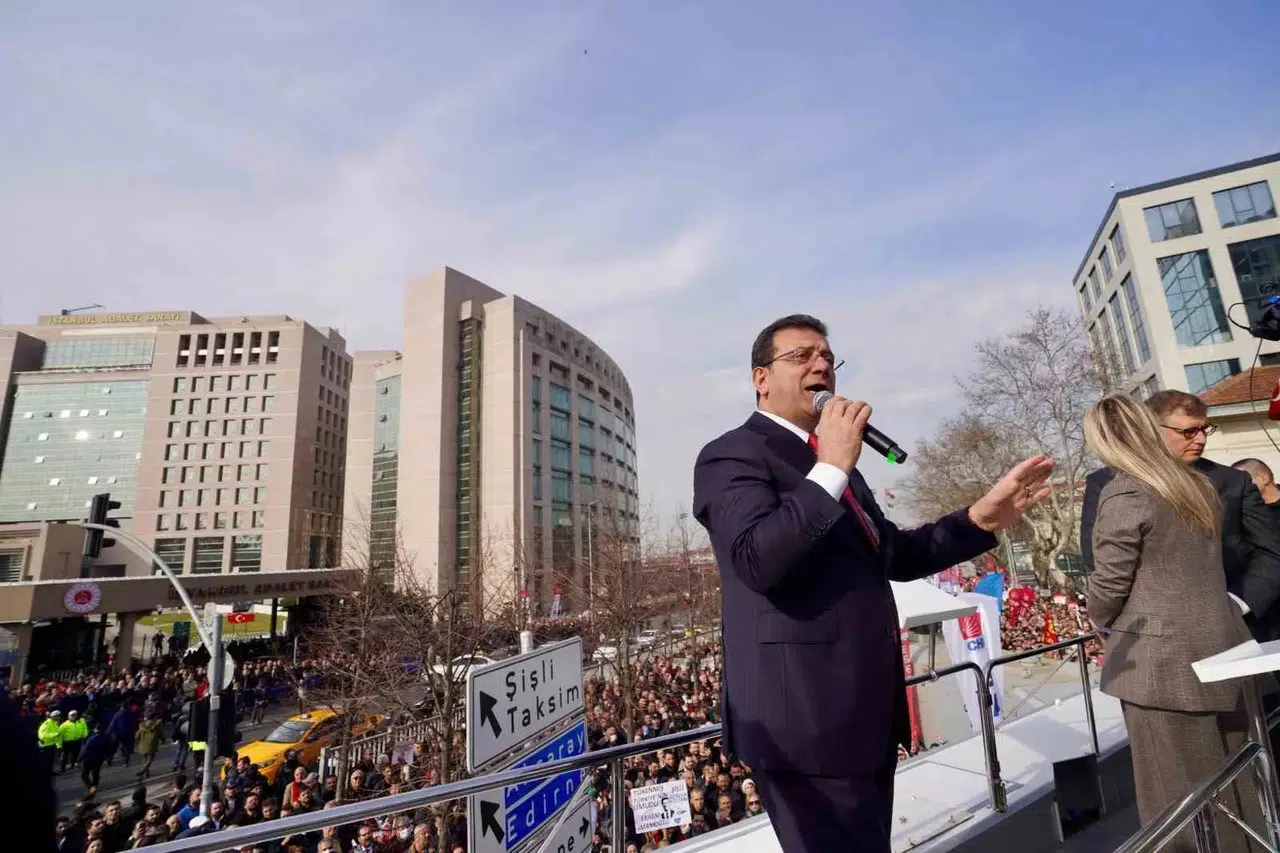 İBB Başkanı İmamoğlu Hakkında Başlatılan 2 Farklı Soruşturma Kapsamında İstanbul Adliyesine Gelerek Söz Verdi