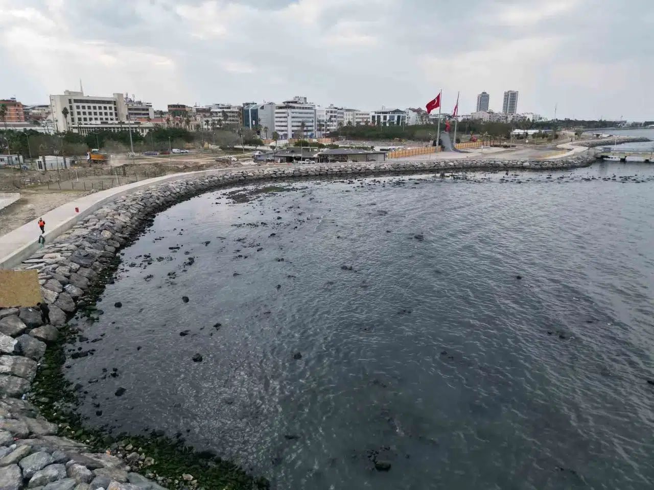 İskenderun Körfezi’nde Denizde Çekilme Yaşandı