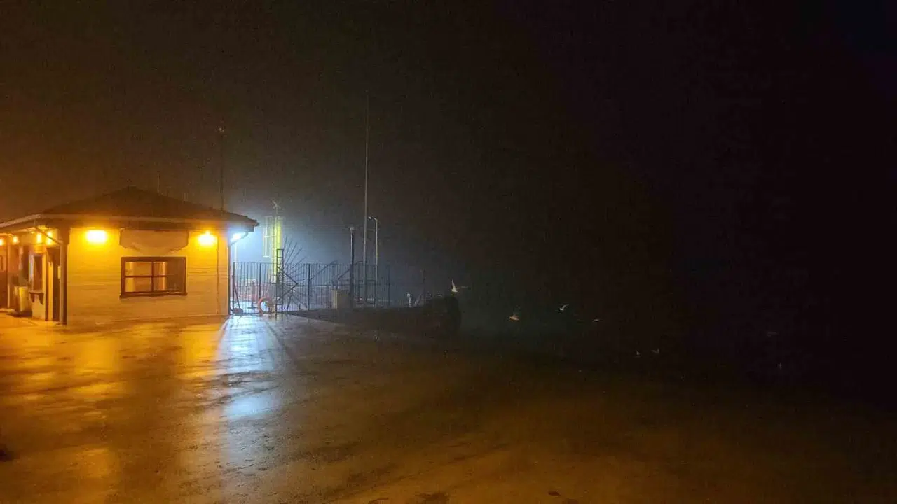 İstanbul’da Gece Sis Tesirli Oldu: Boğaz Trafiği Askıya Alındı