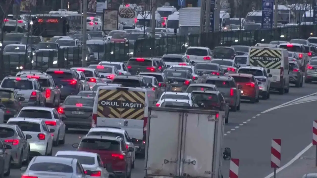 İstanbul’da Trafik Yoğunluğu Yüzde 83’e Çıktı