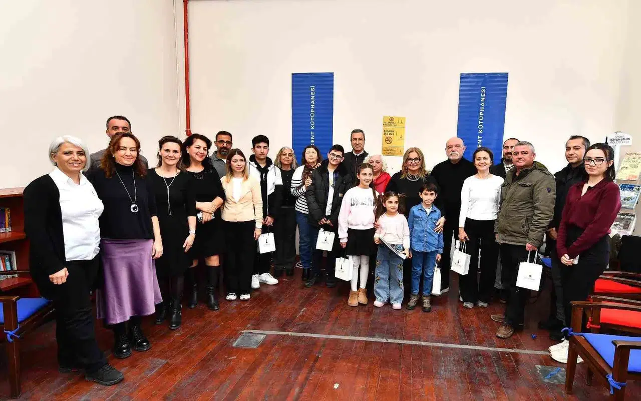 İzmir’in Kitap Kurtlarına Ercan Kesal’lı Sürpriz