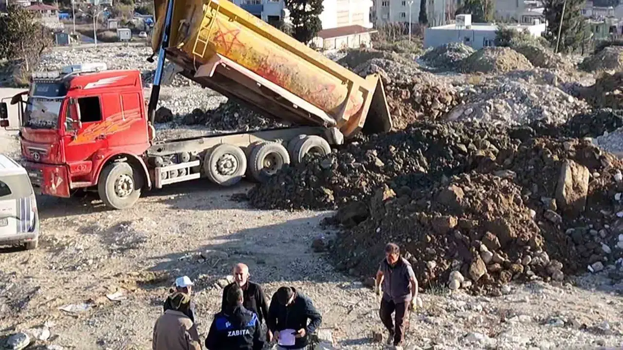 Kaçak Hafriyat Dökerken Dron ile Yakalanan Kamyon Sürücüsüne 20 Bin TL Ceza