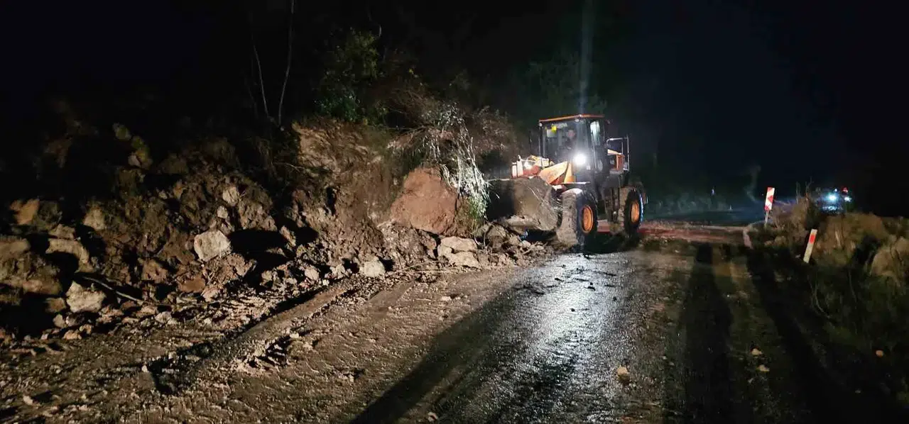 Kastamonu-Bartın Karayolu Heyelan Sebebiyle Ulaşıma Kapandı