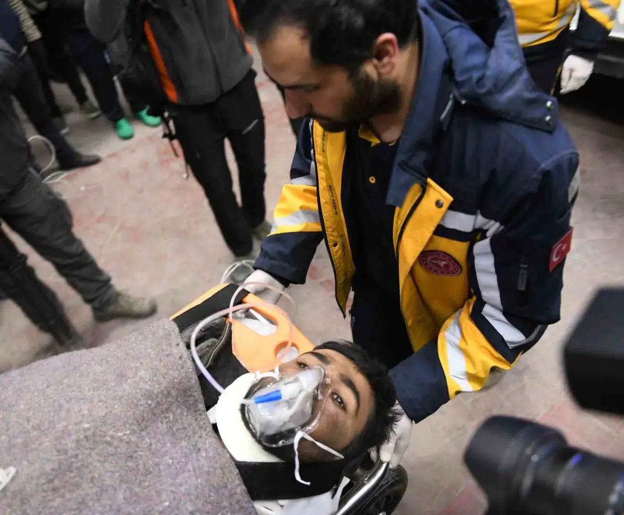 Kendi İdrarını İçerek 260 Saat Enkaz Altında Hayata Tutunan Depremzede Yaşadıklarını Anlattı