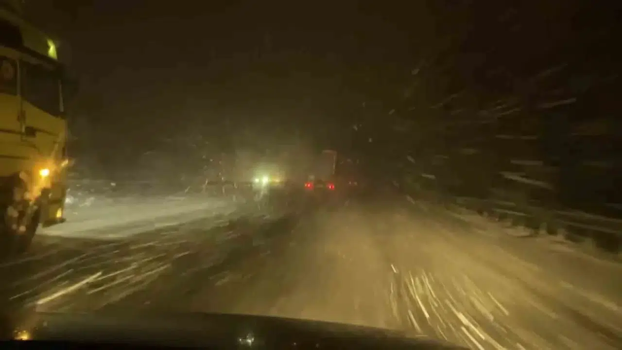 Kocaeli’de Kar Fırtınasında Göz Gözü Görmedi