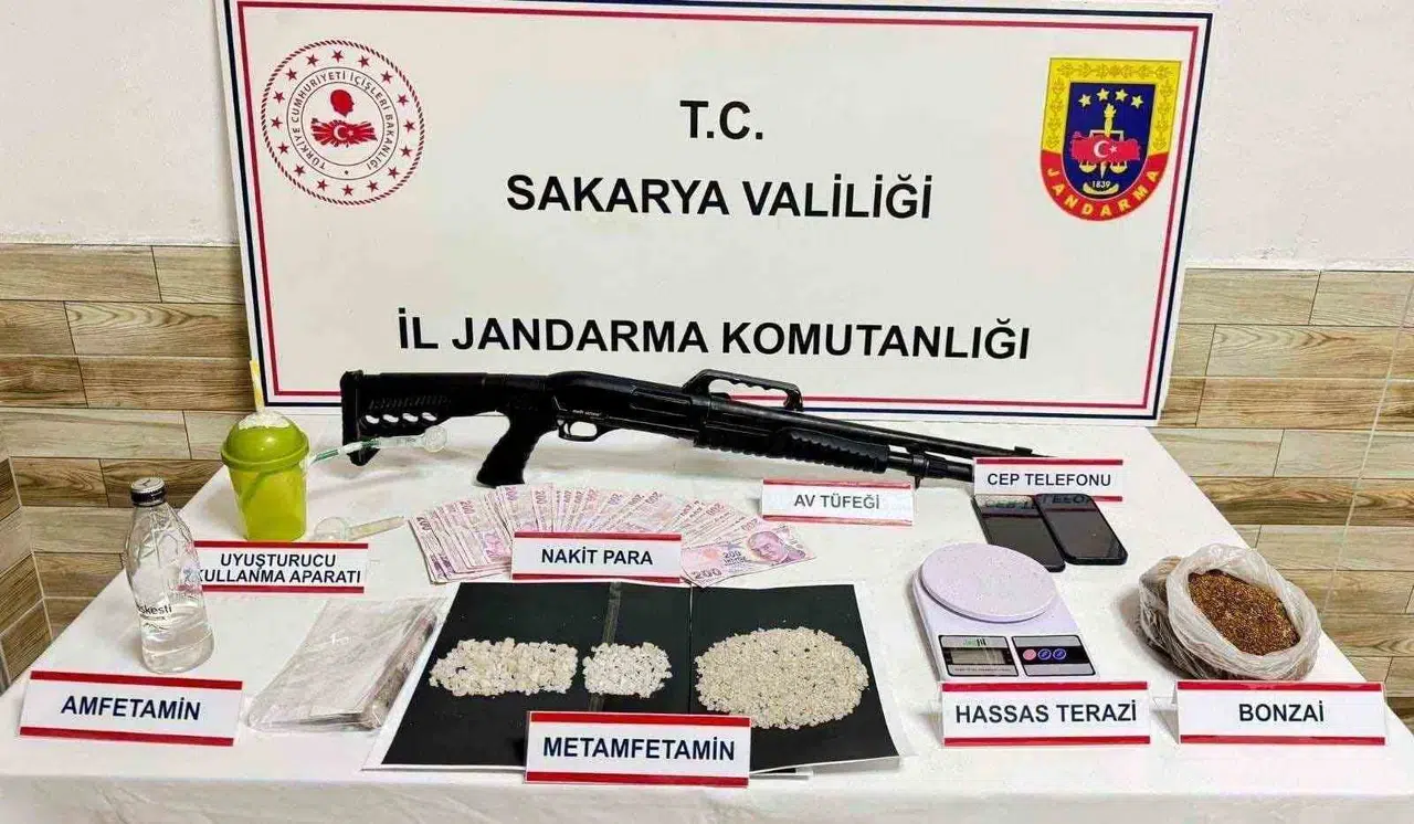 Sakarya’da Uyuşturucu Operasyonları: 3 Tutuklama