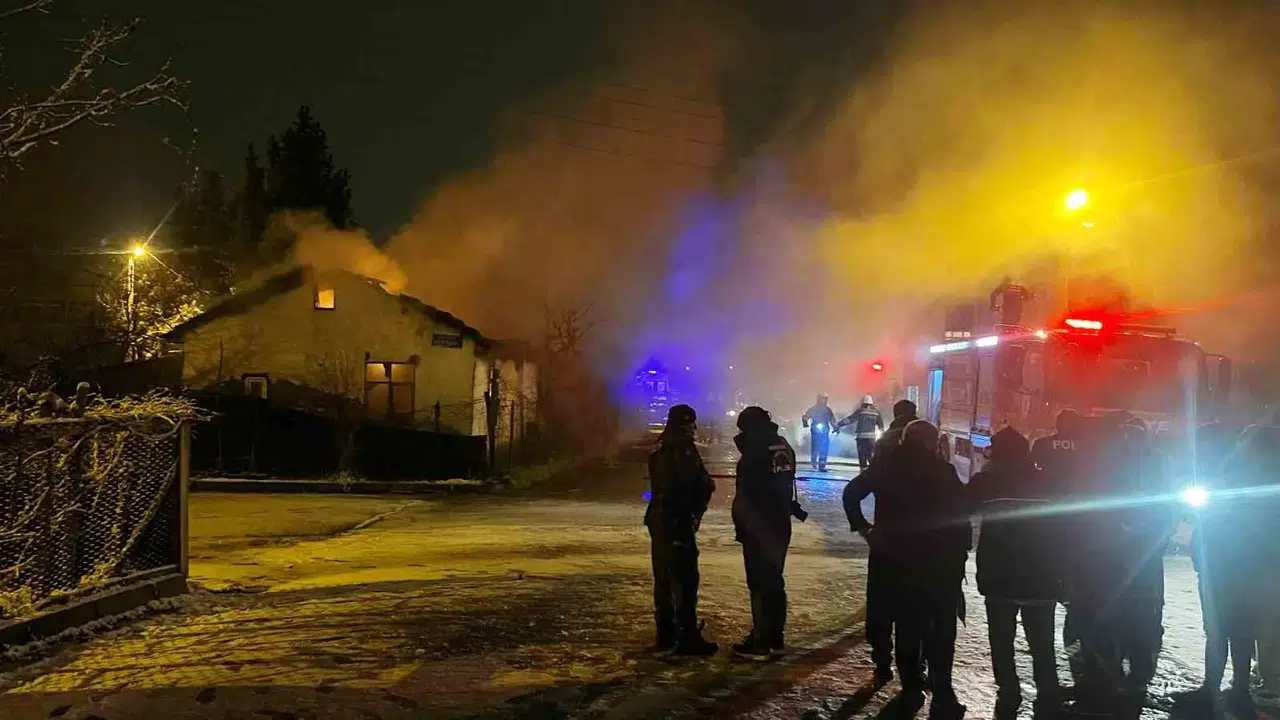 Samsun’da Yangın Konutu Küle Çevirdi